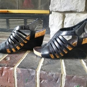 Size 8 black wedges